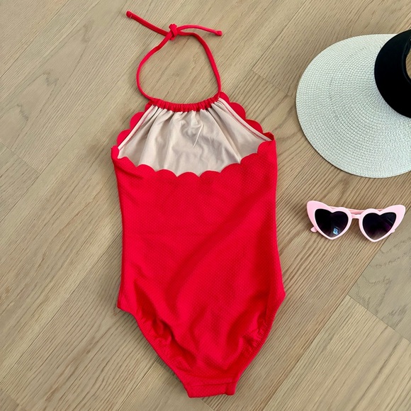 EUC ☀️ Scallop Swimsuit - Picture 3 of 4